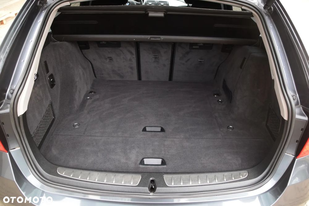 BMW Seria 3 318d Sport Line - 15
