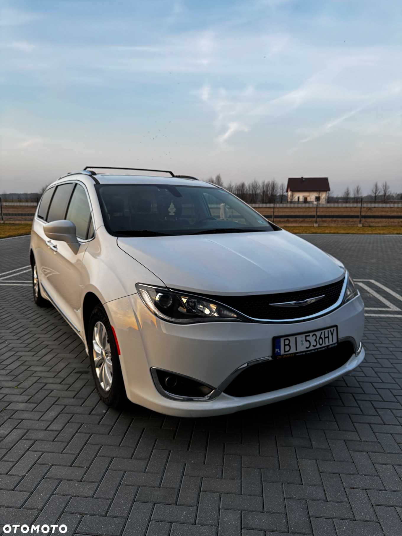 Chrysler Pacifica - 17