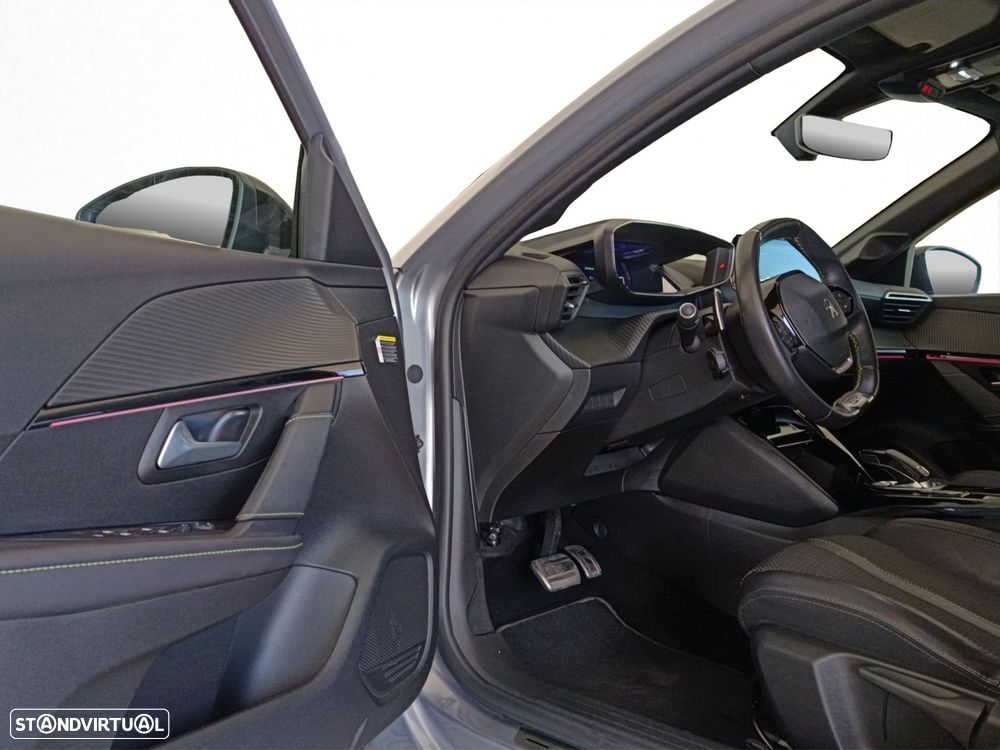 Peugeot 208 PureTech 130 EAT8 GT Pack - 29