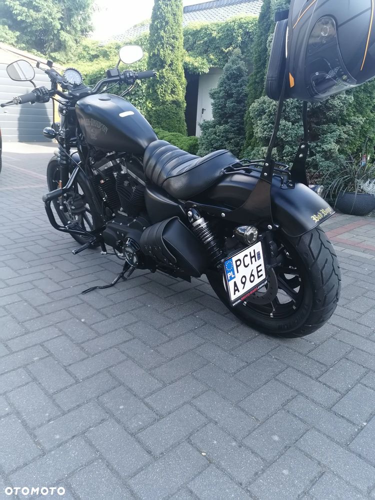Harley-Davidson Sportster Iron 883 - 12