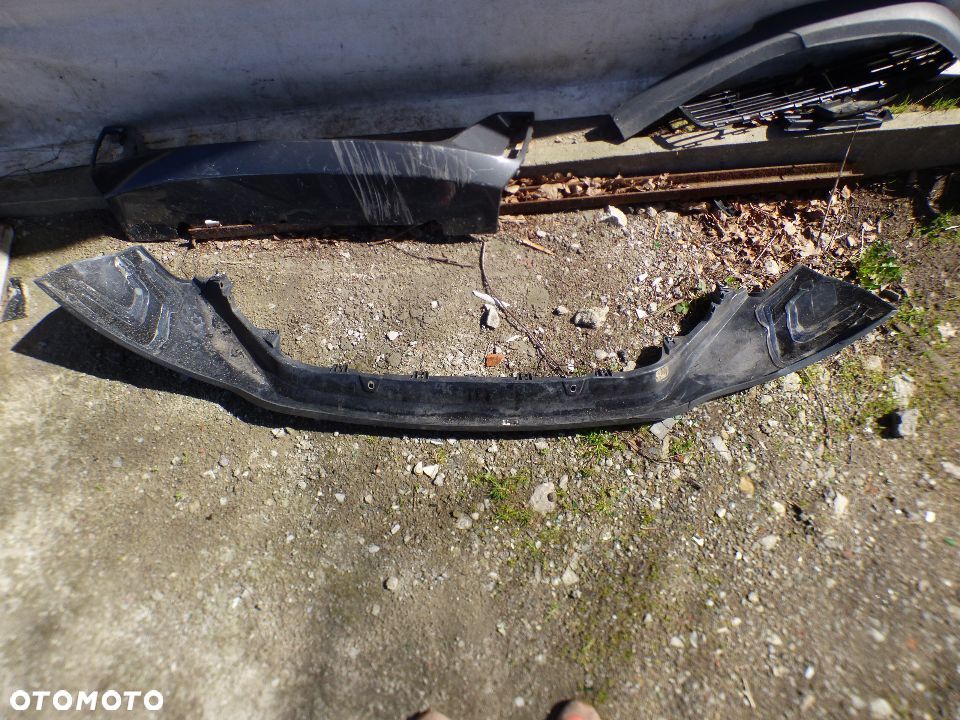 IVECO DAILY 2019 ATRAPA DOLNA GRILL - 2