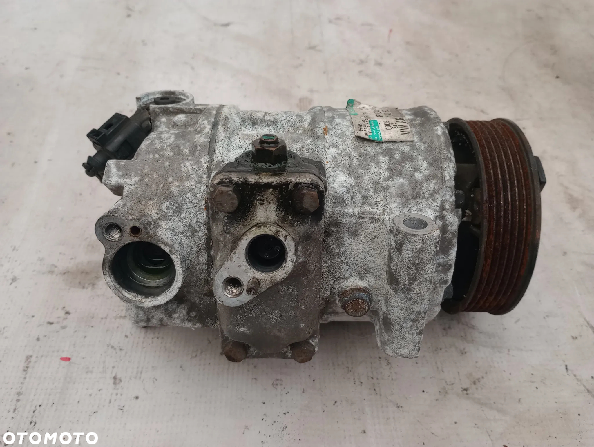 VW Golf VI 1.6 D Passat B6 2.0 TDI Kompresor Klimatyzacji 1K0820859F - 4