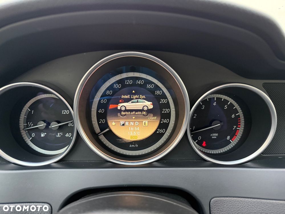 Mercedes-Benz Klasa C 200 (BlueEFFICIENCY) 7G-TRONIC - 37