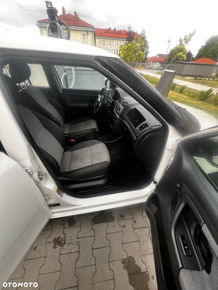 Skoda Fabia 1.4 16V Ambition - 4