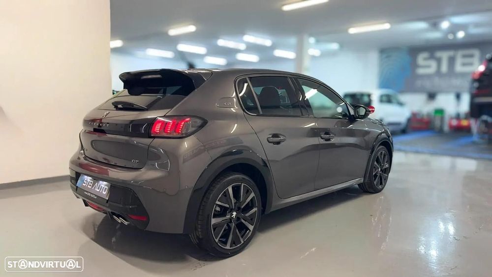 Peugeot 208 - 18