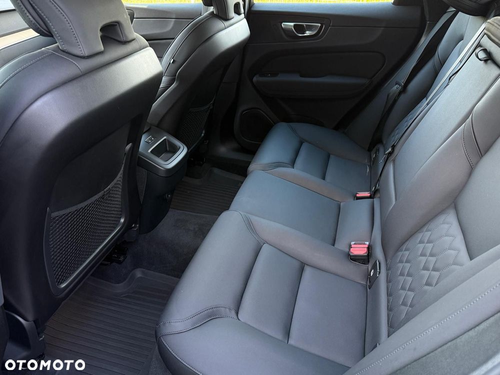 Volvo XC 60 - 25