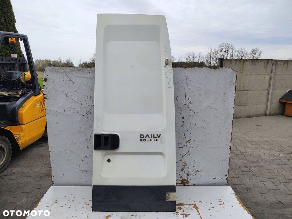 DRZWI PRAWY TYŁ SKRZYDEŁKOWE IVECO DAILY 3 III 35C15 FL LIFT 2 - 1