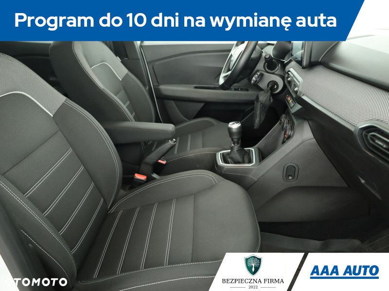 Dacia Sandero - 8