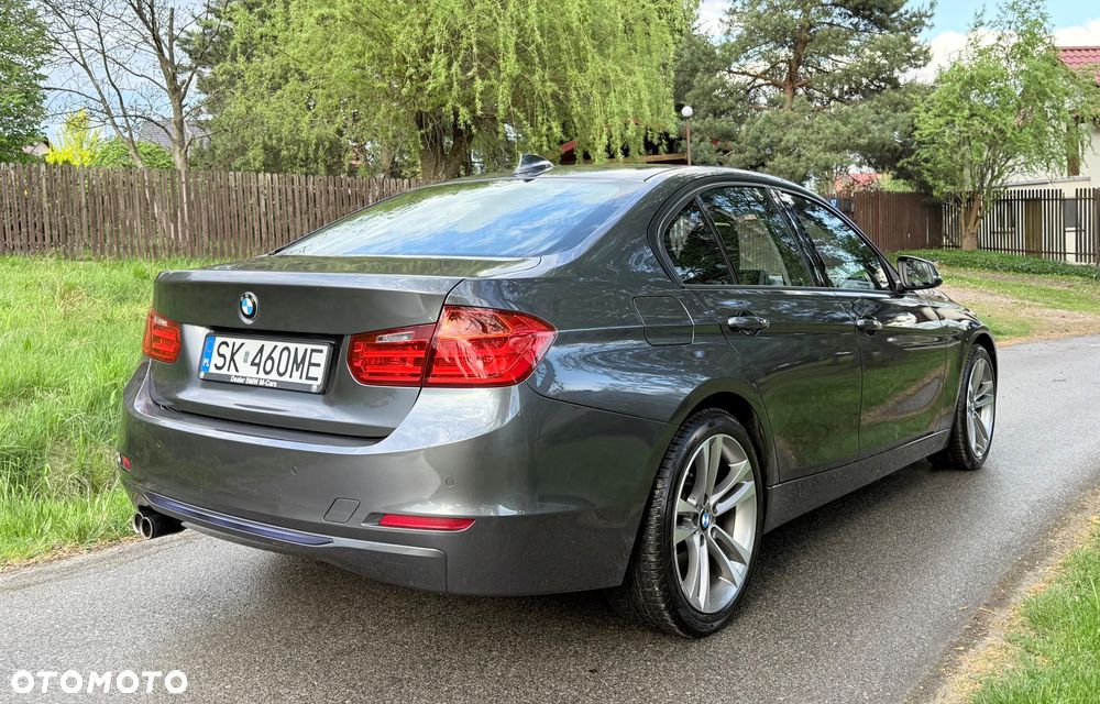 BMW Seria 3 328i xDrive Sport Line - 8