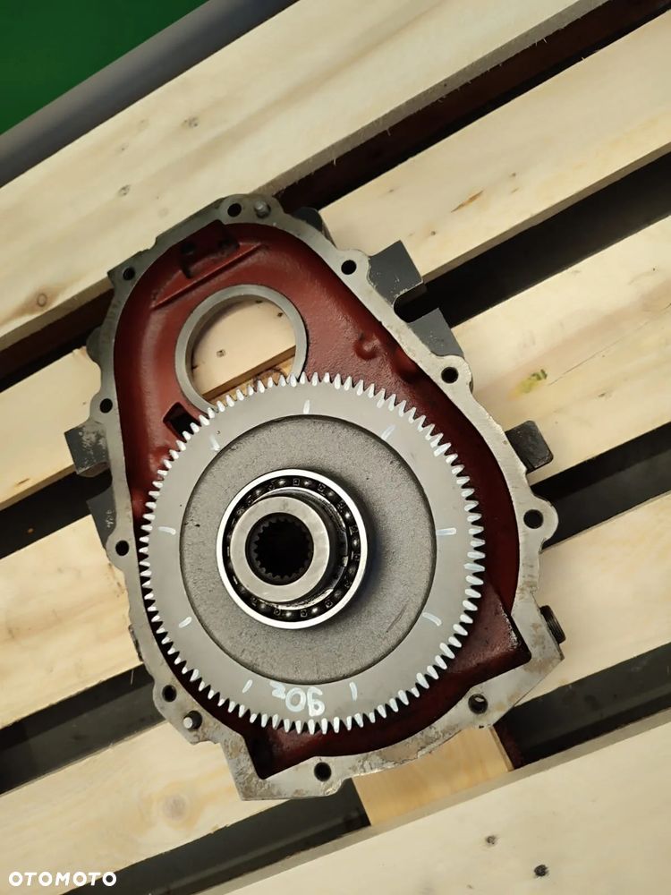 Obudowa przekładni 4232343M1 Massey Ferguson 8937 - 6