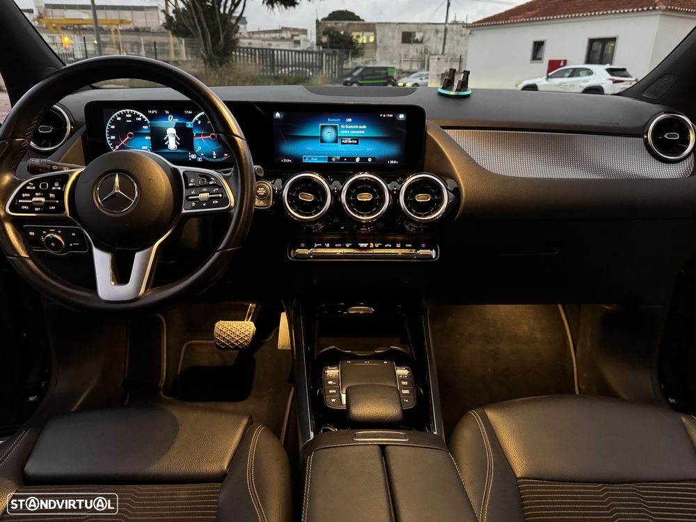 Mercedes-Benz GLA 180 d - 15