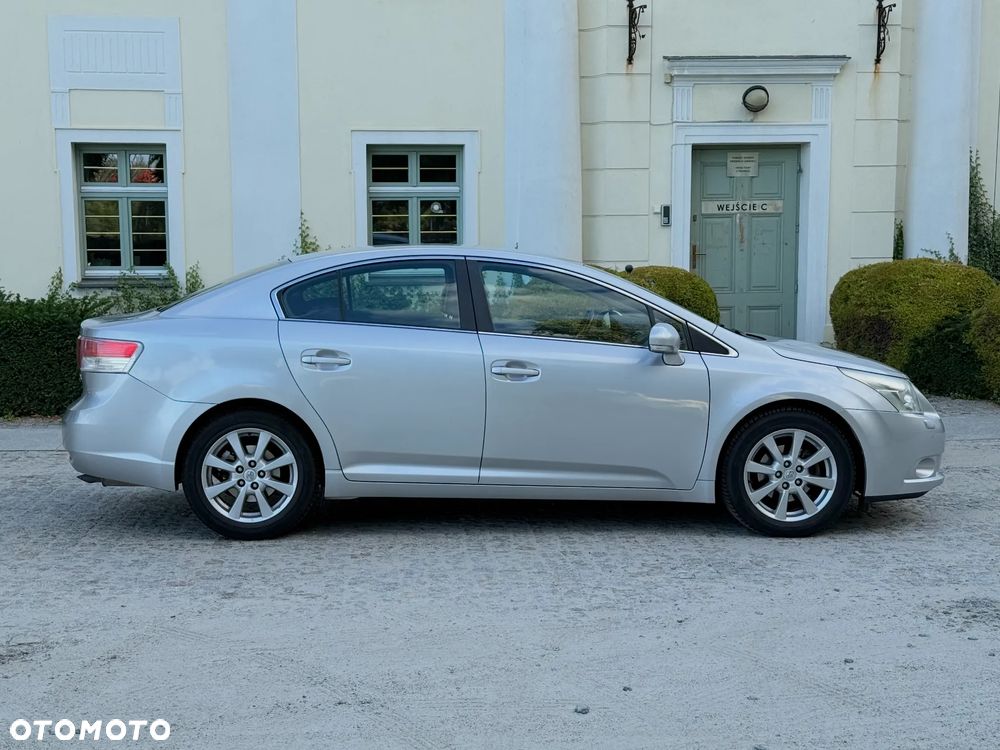 Toyota Avensis 1.8 Sol plus NAVI MS - 10