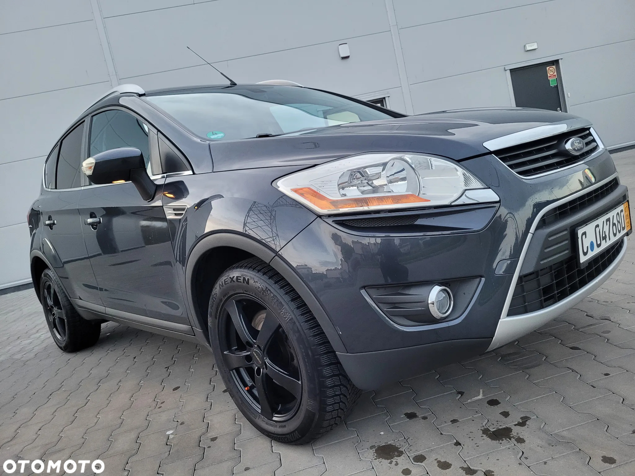 Ford Kuga 2.0 TDCi 2x4 Titanium - 8
