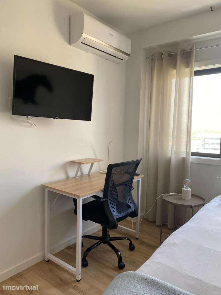 Quarto - localizado em Ramalde Porto - Grande imagem: 3/30