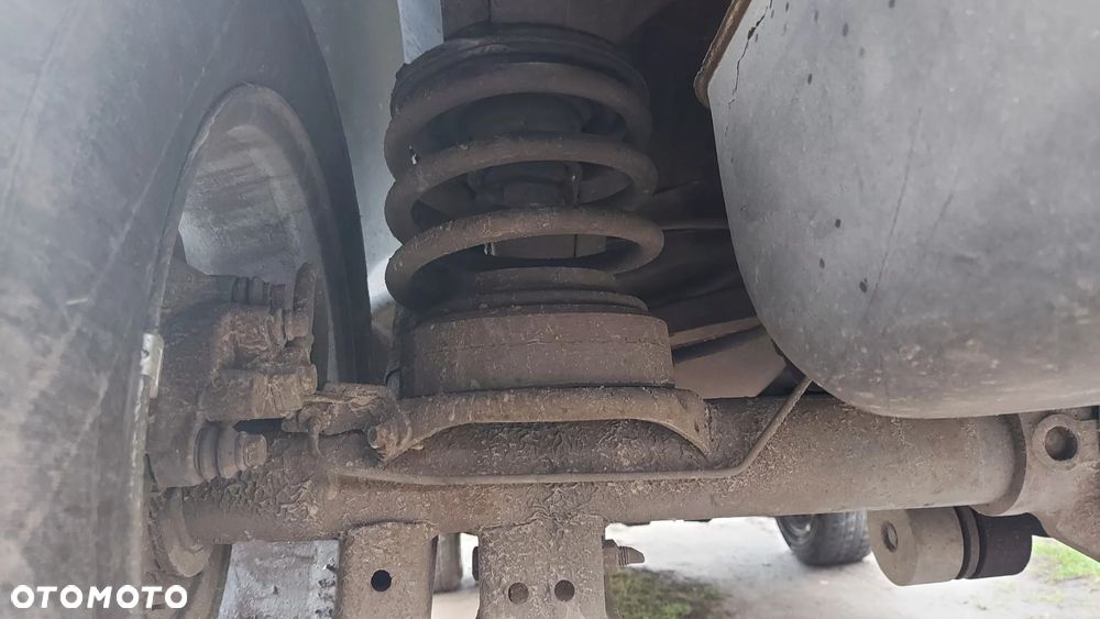 Jeep Cherokee 2.8 CRD Limited - 28