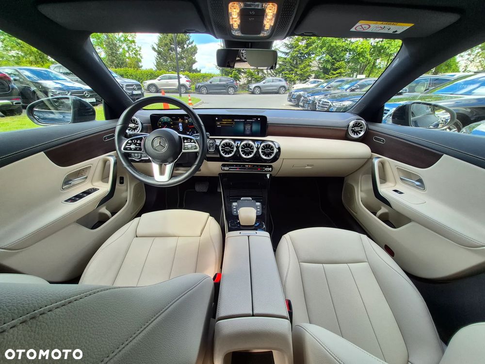 Mercedes-Benz CLA 180 d 8G-DCT - 27