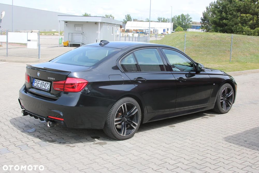 BMW Seria 3 335xi - 9