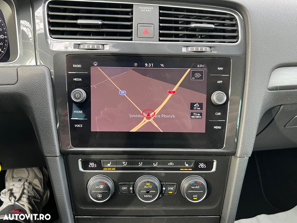 Volkswagen Golf Variant 1.6 TDI SCR Comfortline - 14