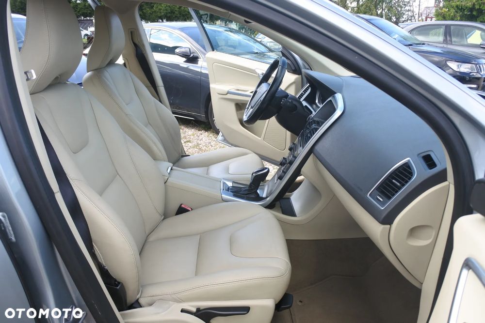 Volvo XC 60 D4 Geartronic Summum - 5
