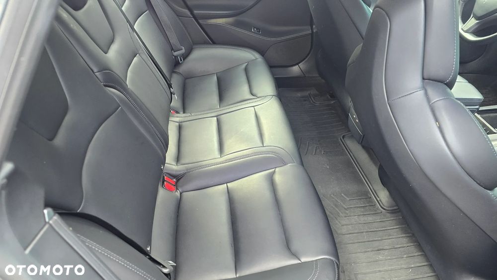 Tesla Model S - 16