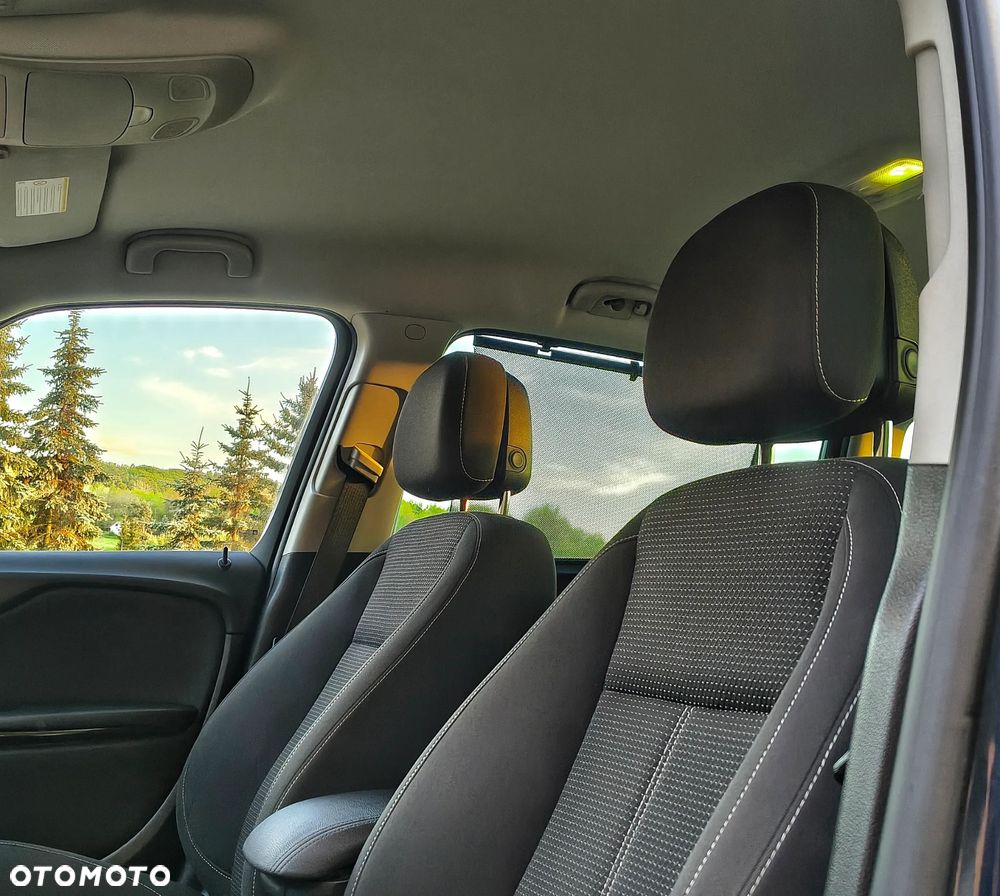 Opel Zafira - 22