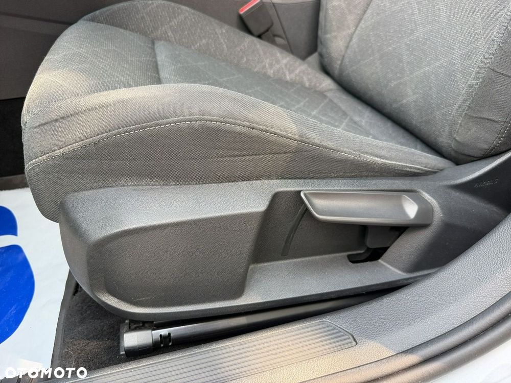 Volkswagen Golf - 13