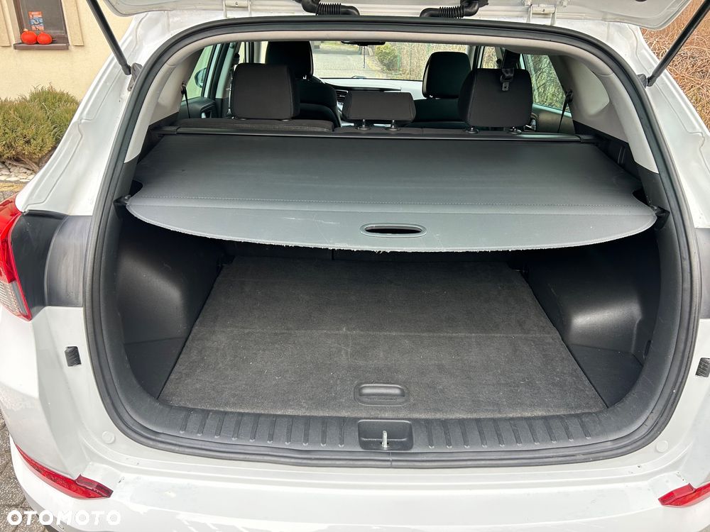 Hyundai Tucson 1.7 CRDI BlueDrive Comfort 2WD - 23