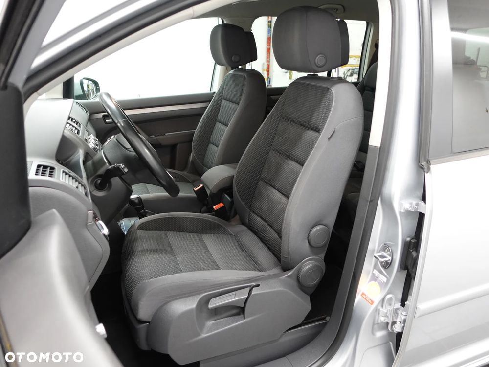 Volkswagen Touran 1.6 TDI DPF BlueMotion Technology DSG Comfortline - 22