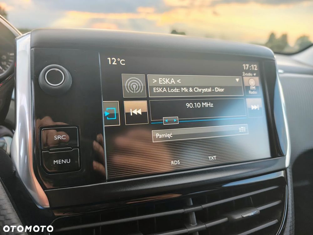 Peugeot 2008 1.6 BlueHDi Style - 27