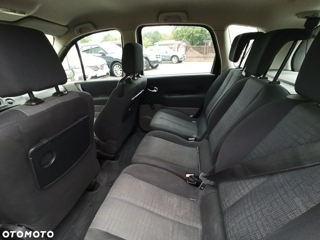 Renault Scenic 1.5 dCi Confort Authentique - 8