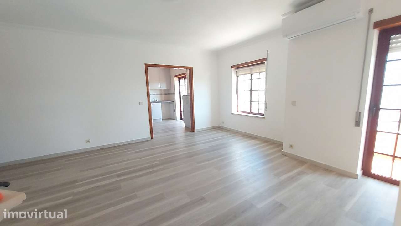 Apartamento T2 - Centro de Fátima - Grande imagem: 5/20