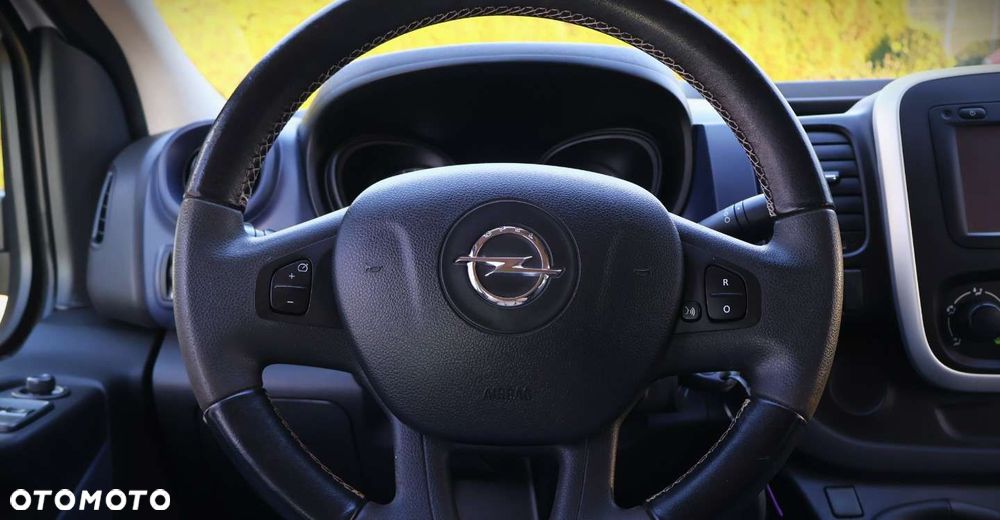 Opel Vivaro - 22