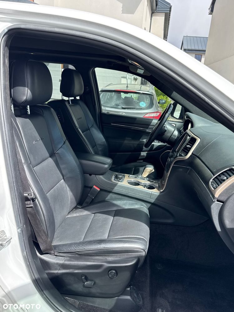 Jeep Grand Cherokee 5.7 V8 HEMI Summit - 24