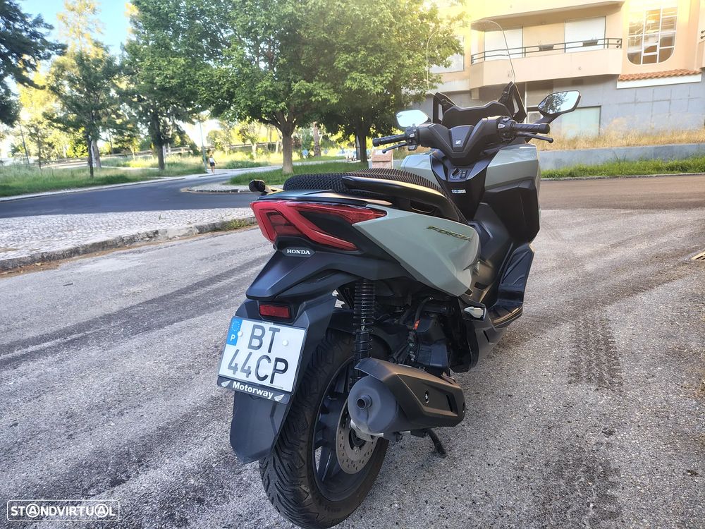 Honda Forza - 5