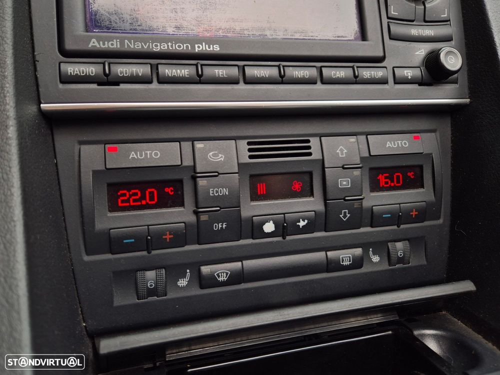 Audi A4 Cabrio 2.0 TDi S-line - 26