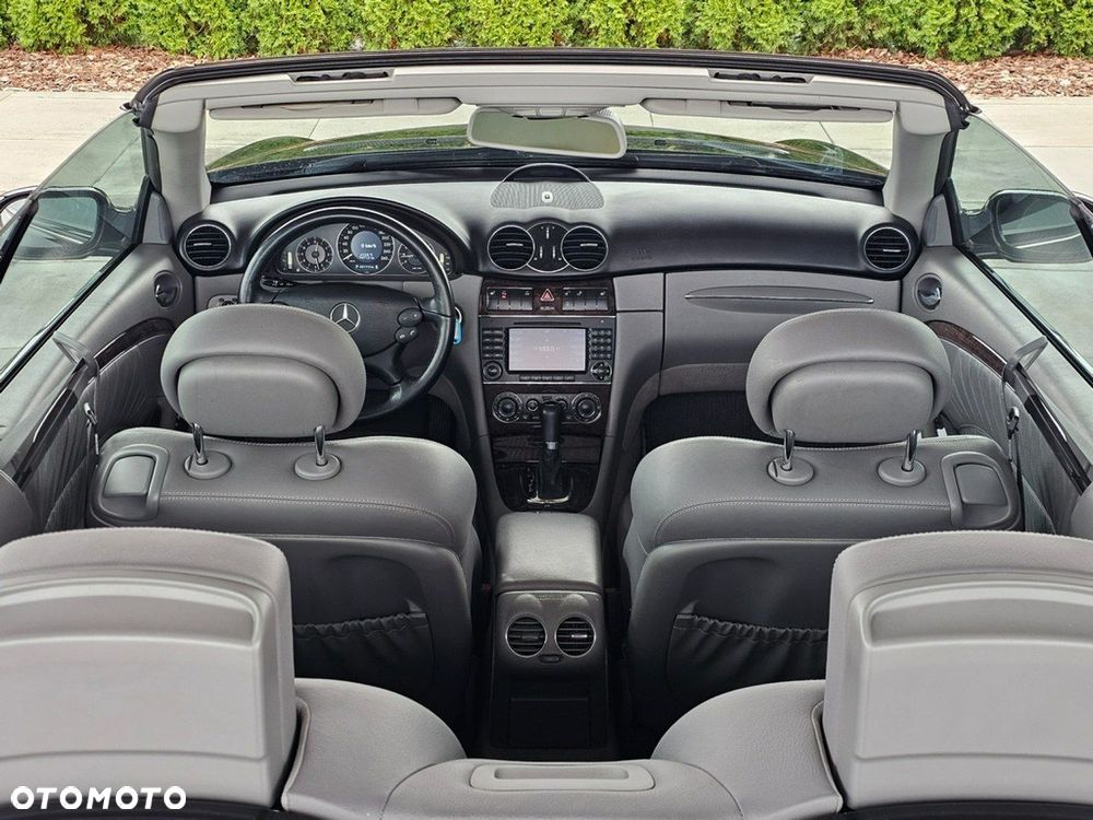 Mercedes-Benz CLK - 28