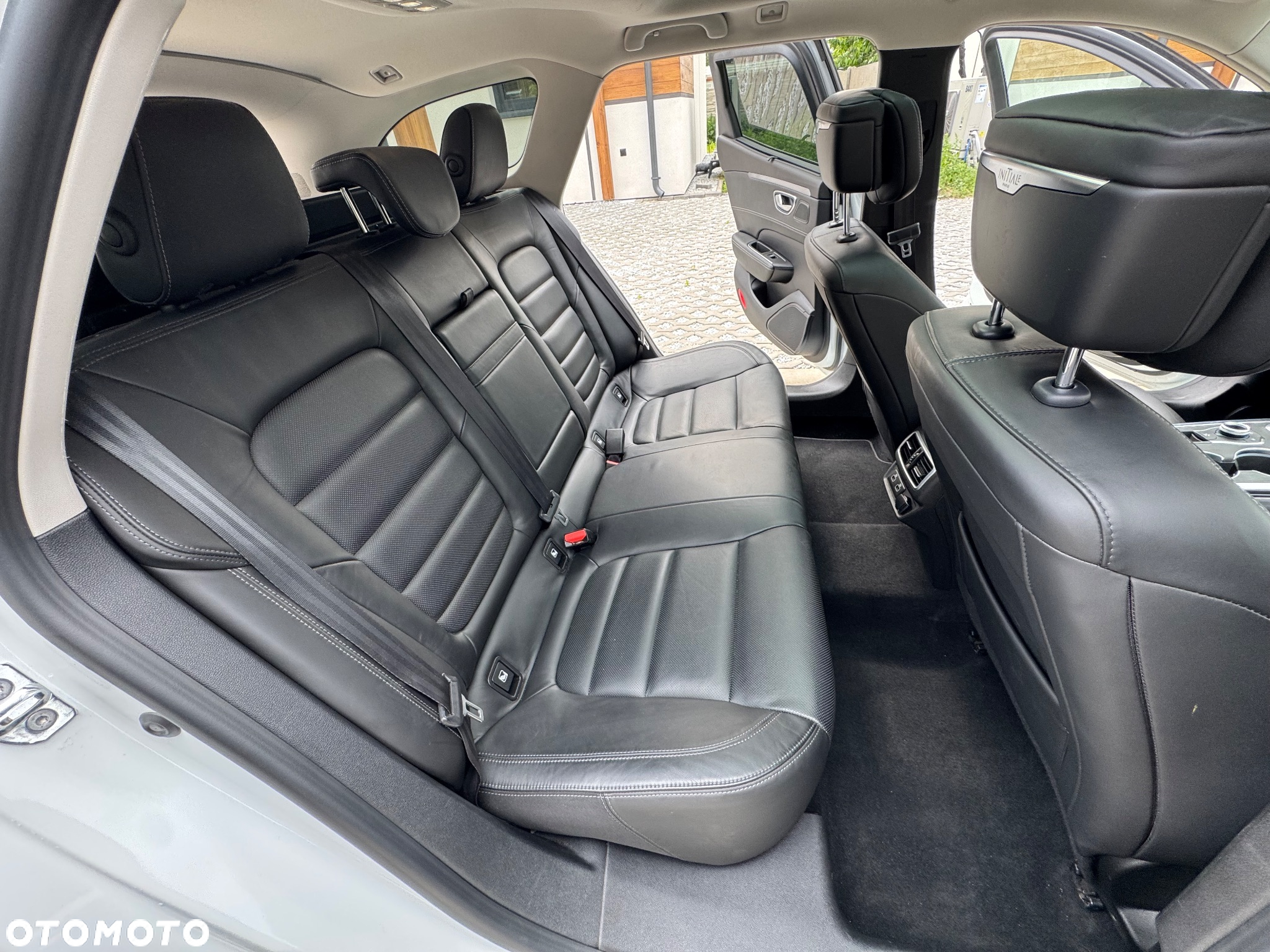 Renault Talisman Grandtour TCe 160 EDC GPF INITIALE PARIS - 11