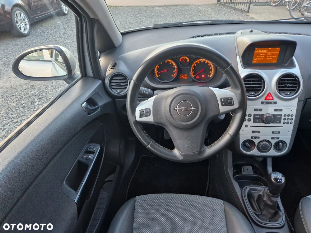 Opel Corsa 1.2 16V Essentia S&S - 26
