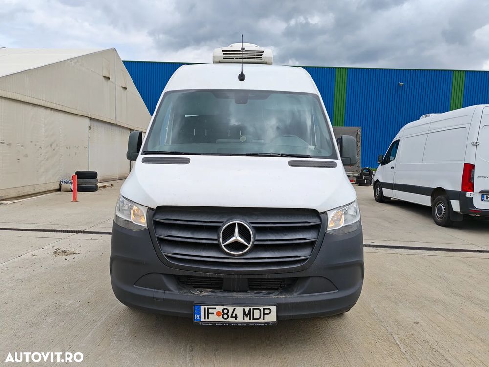 Mercedes-Benz Sprinter - 1