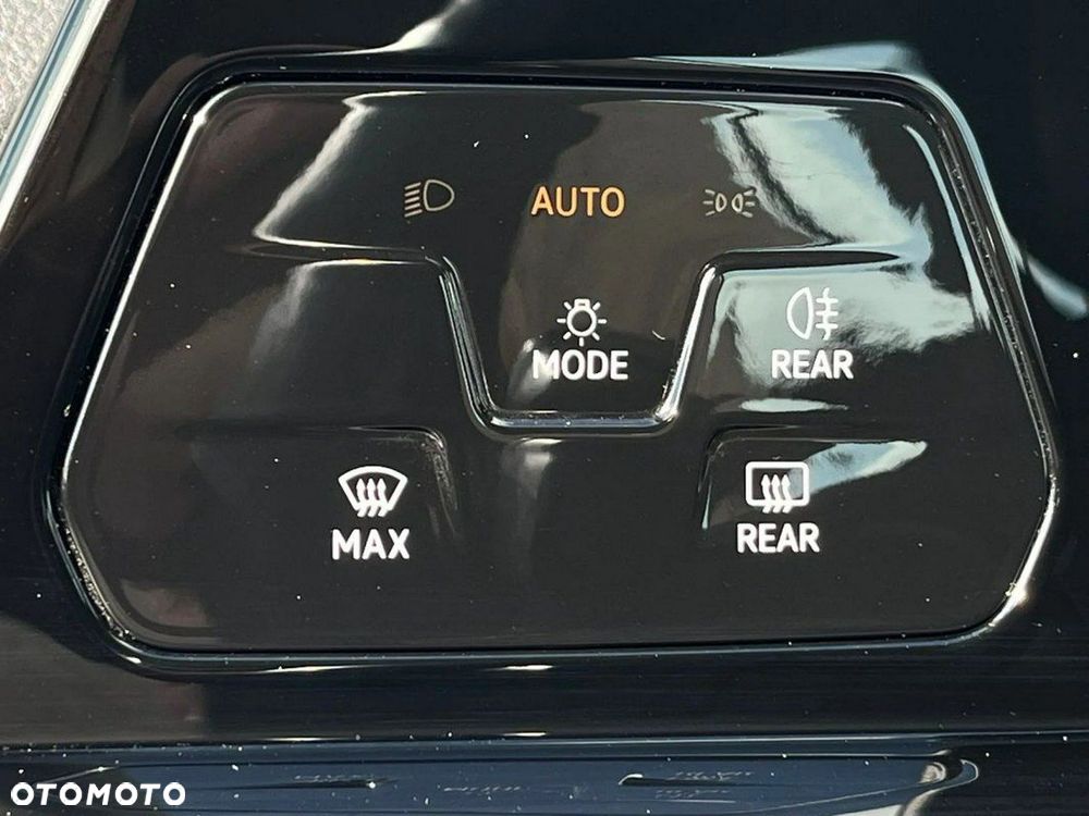 Volkswagen Golf Variant - 19