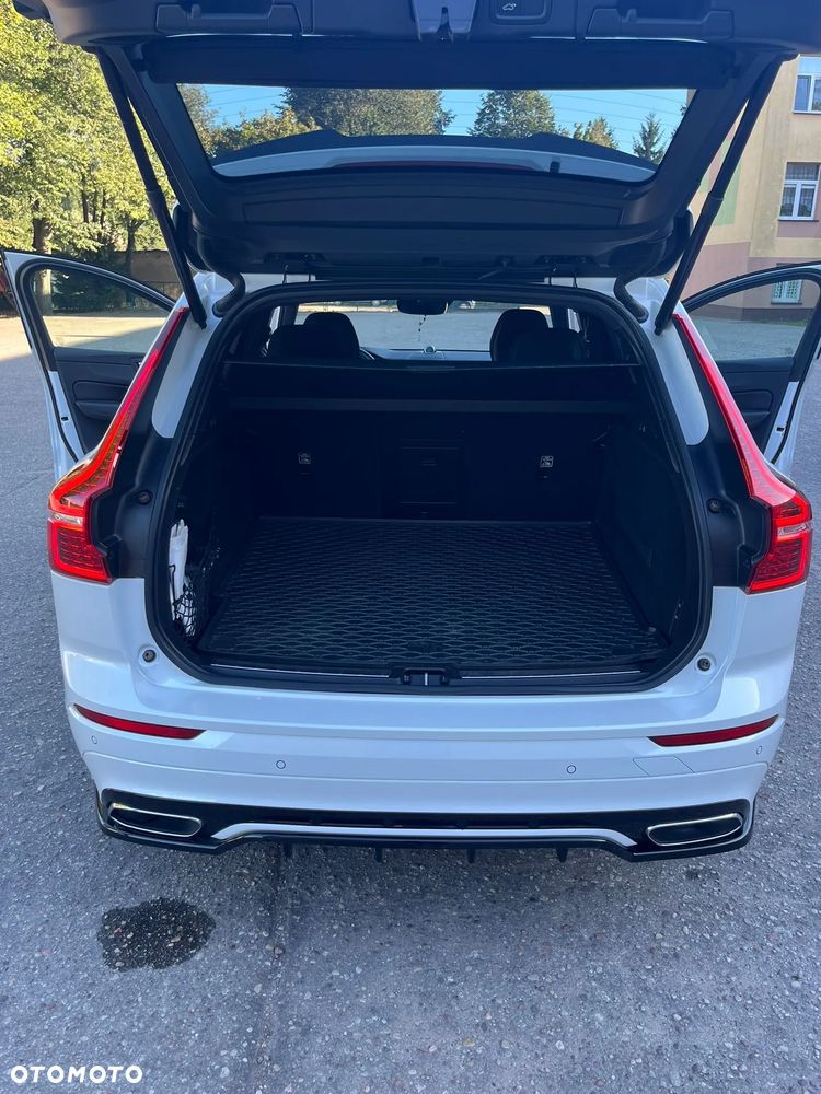 Volvo XC 60 D4 R-Design - 12