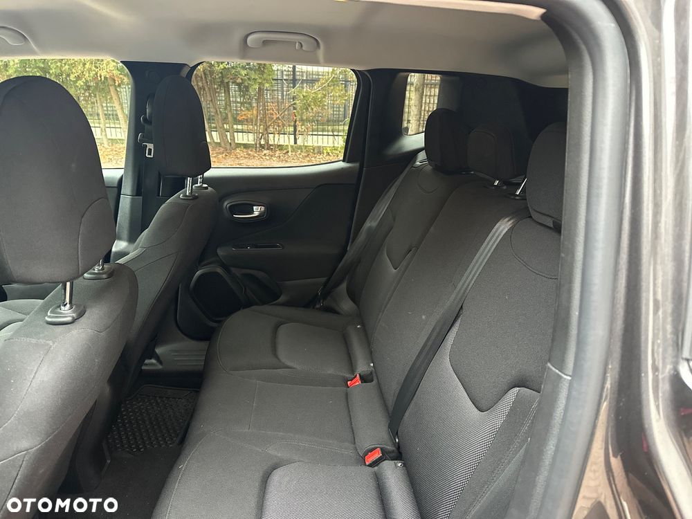 Jeep Renegade - 12