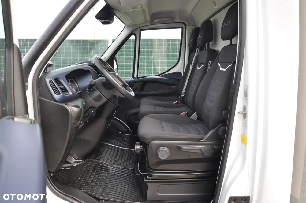 Iveco DAILY 156KM AUTOMAT CHŁODNIA IZOTERMA KRAJOWE BEZWYPADKOWE - 19