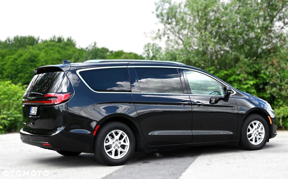Chrysler Pacifica - 8