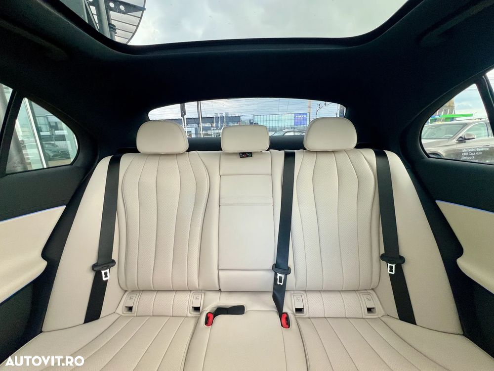 Mercedes-Benz E 300 4MATIC Aut. - 13