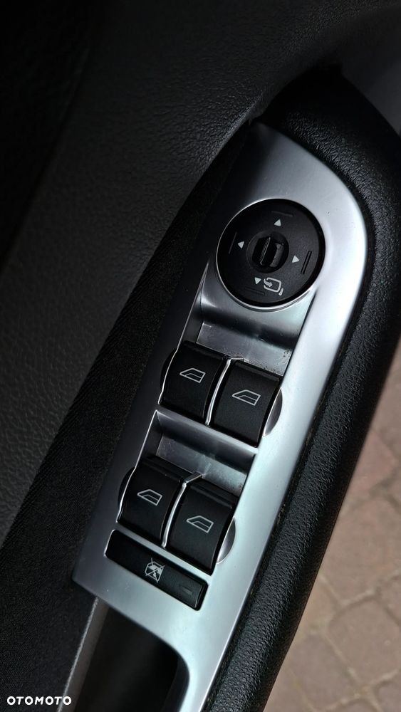 Ford Focus 2.0 16V Titanium - 34