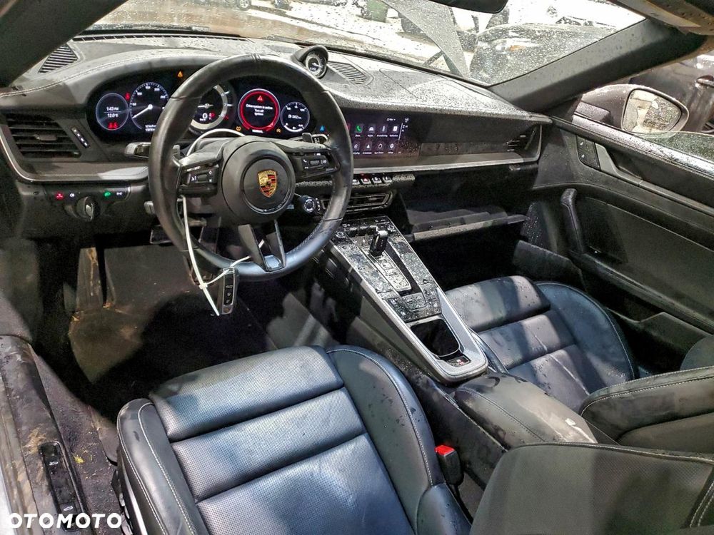 Porsche 911 Carrera PDK - 9