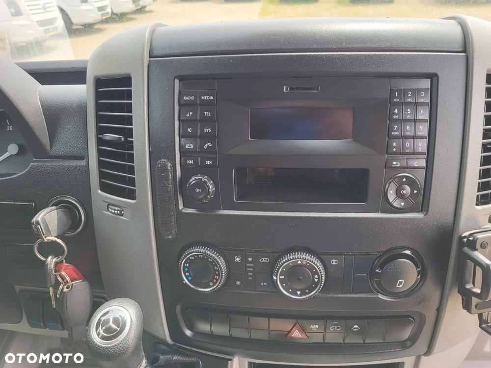 Mercedes-Benz Sprinter 519 CDI 24 miejsca + 3 stojące - 11