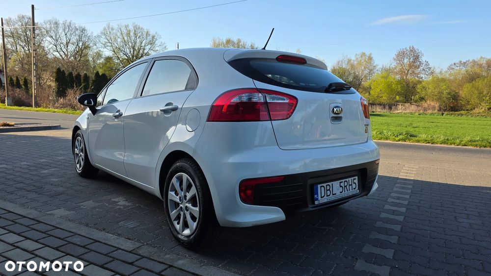 Kia Rio - 14