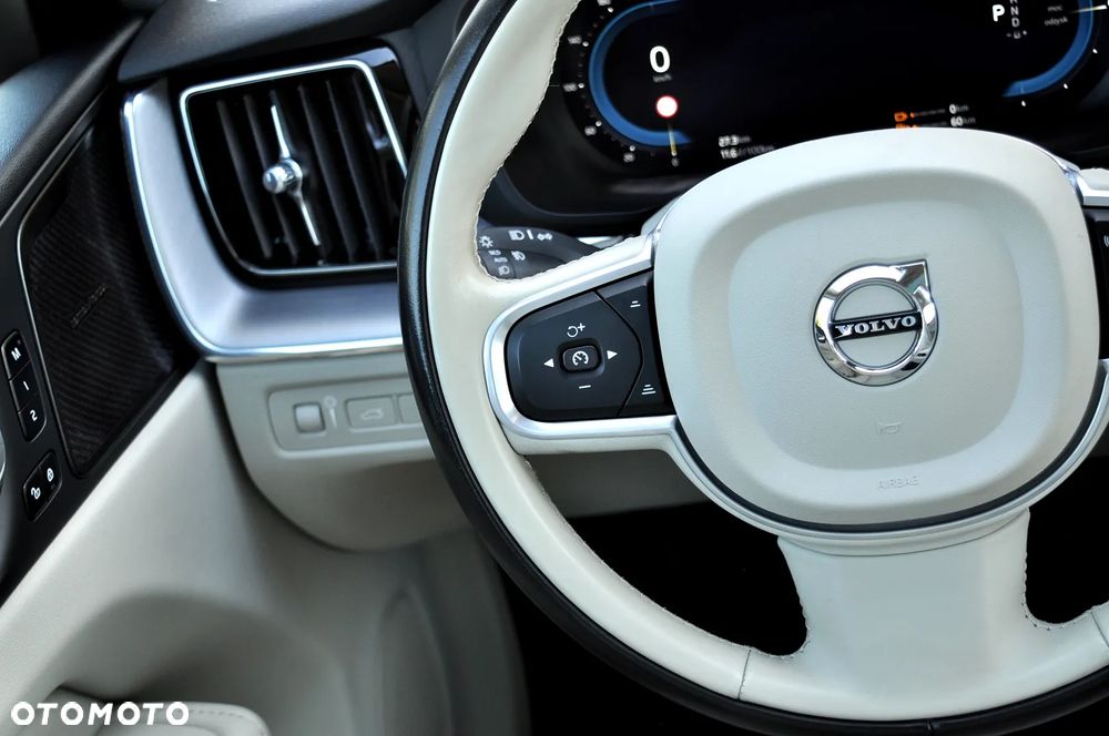Volvo XC 60 T6 AWD Recharge Geartronic Inscription - 20
